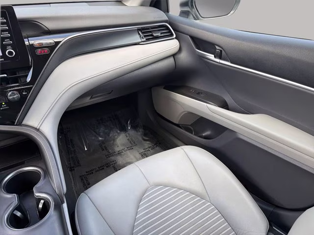 2024 Ice Cap Toyota Camry SE FWD Sedan
