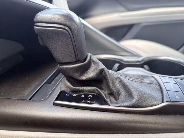 2024 Ice Cap Toyota Camry SE FWD Sedan