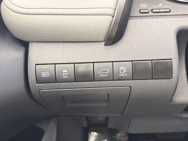 2024 Ice Cap Toyota Camry SE FWD Sedan