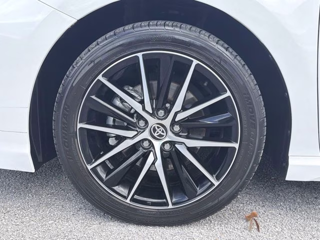 2024 Ice Cap Toyota Camry SE FWD Sedan