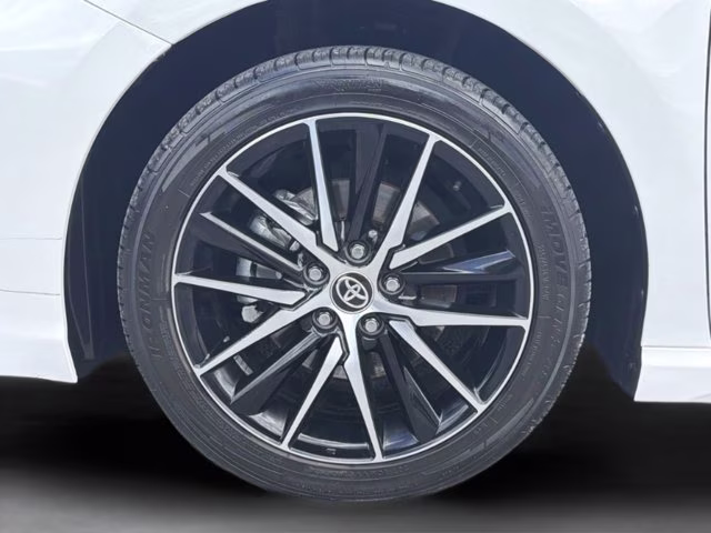 2024 Ice Cap Toyota Camry SE FWD Sedan