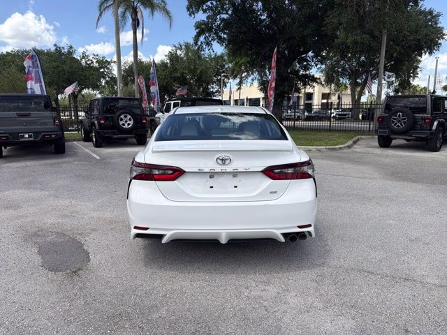 2024 Ice Cap Toyota Camry SE FWD Sedan