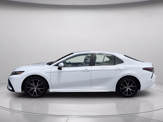 2024 Ice Cap Toyota Camry SE FWD Sedan