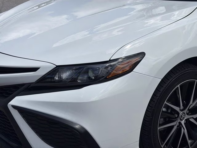 2024 Ice Cap Toyota Camry SE FWD Sedan