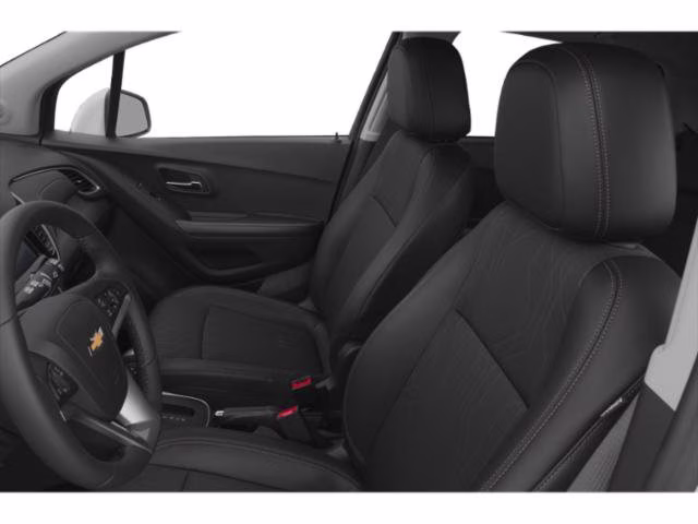 2022 Silver Ice Metallic Chevrolet Trax LT FWD SUV