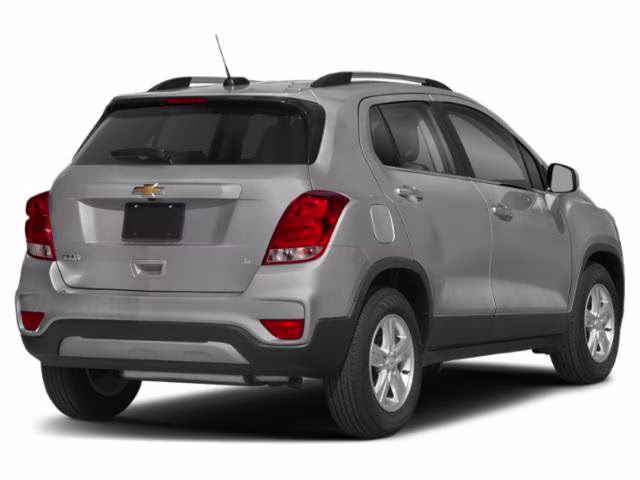 2022 Silver Ice Metallic Chevrolet Trax LT FWD SUV