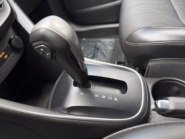 2022 Silver Ice Metallic Chevrolet Trax LT FWD SUV