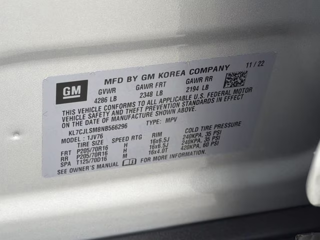 2022 Silver Ice Metallic Chevrolet Trax LT FWD SUV