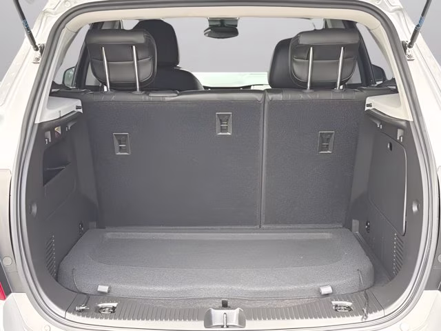 2022 Silver Ice Metallic Chevrolet Trax LT FWD SUV
