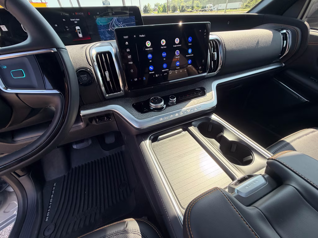 2025 Glacier Gray Metallic TriCoat Ford Expedition Tremor 4X4 SUV