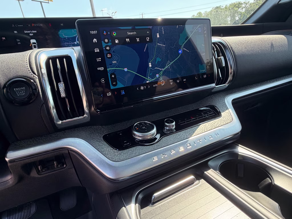 2025 Glacier Gray Metallic TriCoat Ford Expedition Tremor 4X4 SUV