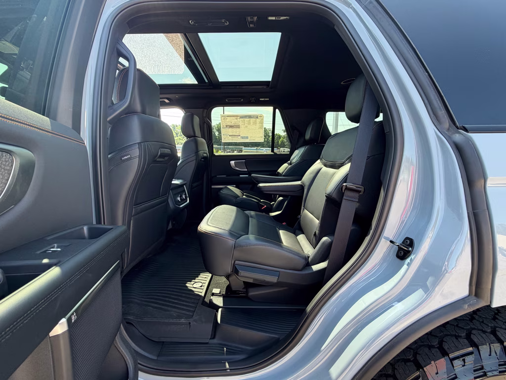 2025 Glacier Gray Metallic TriCoat Ford Expedition Tremor 4X4 SUV