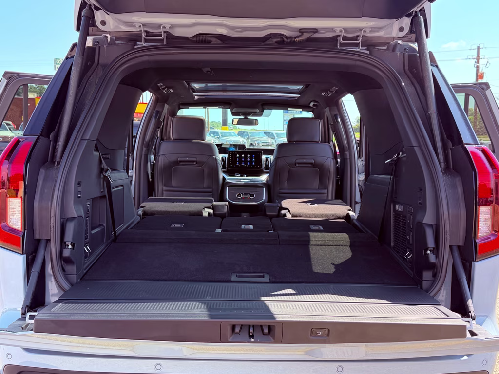 2025 Glacier Gray Metallic TriCoat Ford Expedition Tremor 4X4 SUV