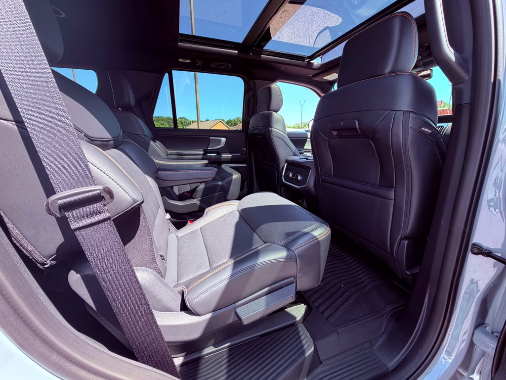 2025 Glacier Gray Metallic TriCoat Ford Expedition Tremor 4X4 SUV