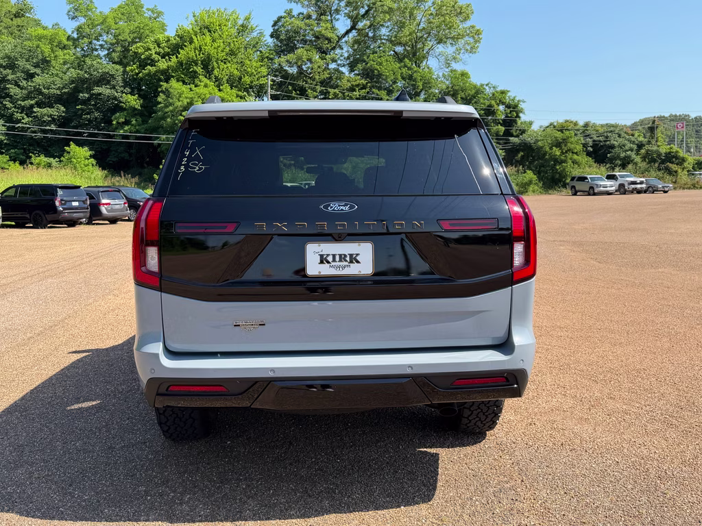2025 Glacier Gray Metallic TriCoat Ford Expedition Tremor 4X4 SUV