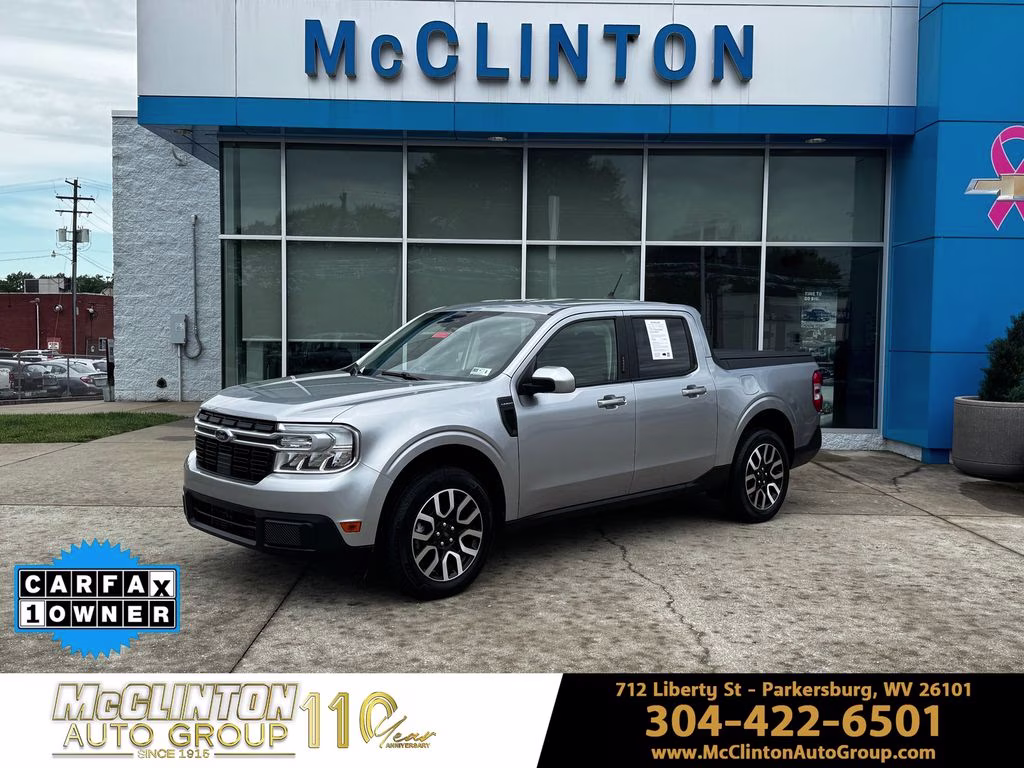 2023 Iconic Silver Metallic Ford Maverick Lariat AWD Truck