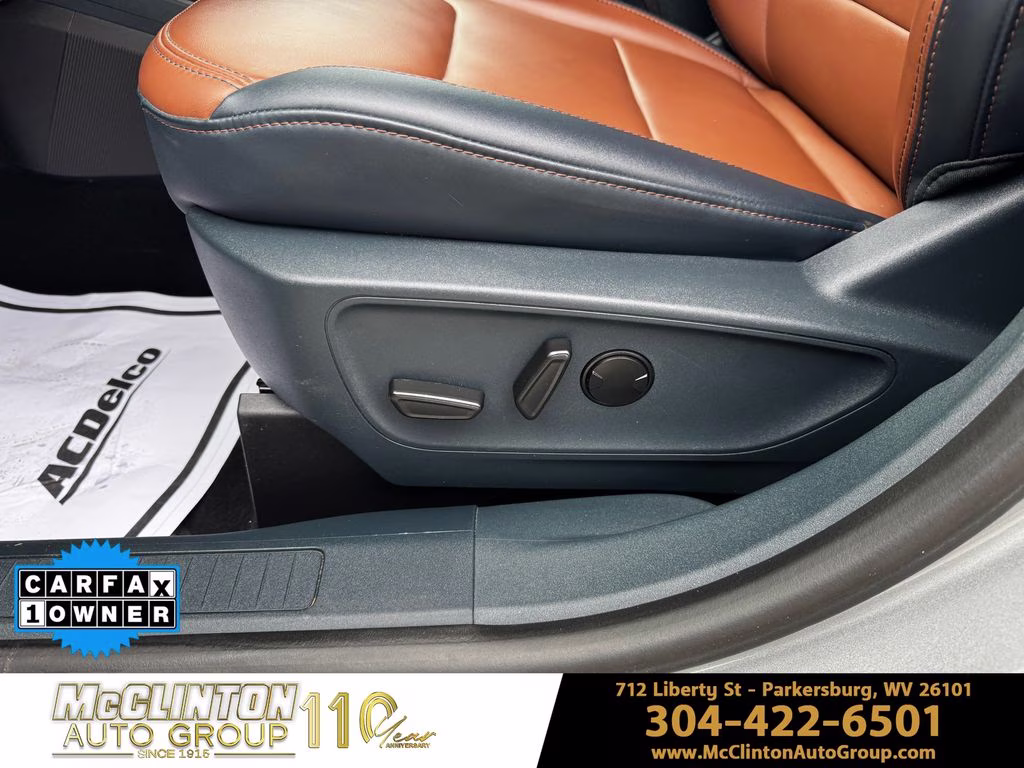 2023 Iconic Silver Metallic Ford Maverick Lariat AWD Truck