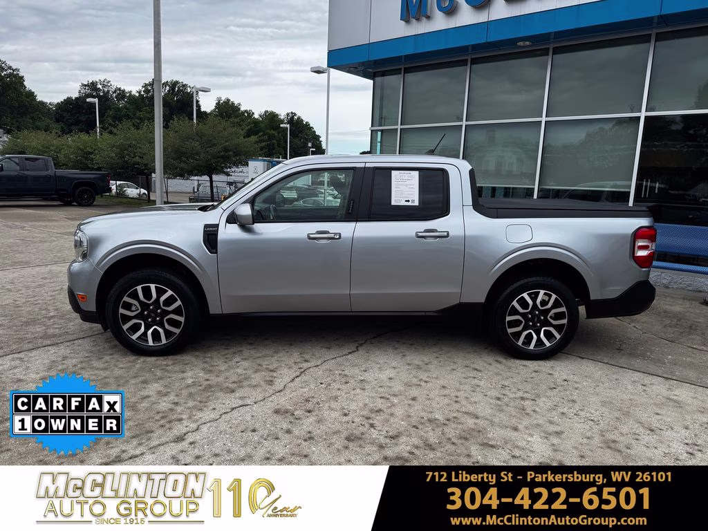 2023 Iconic Silver Metallic Ford Maverick Lariat AWD Truck