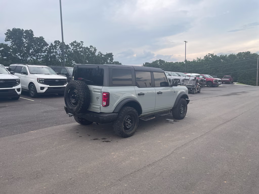 2022 Cactus Gray Ford Bronco Black Diamond 4X4 SUV