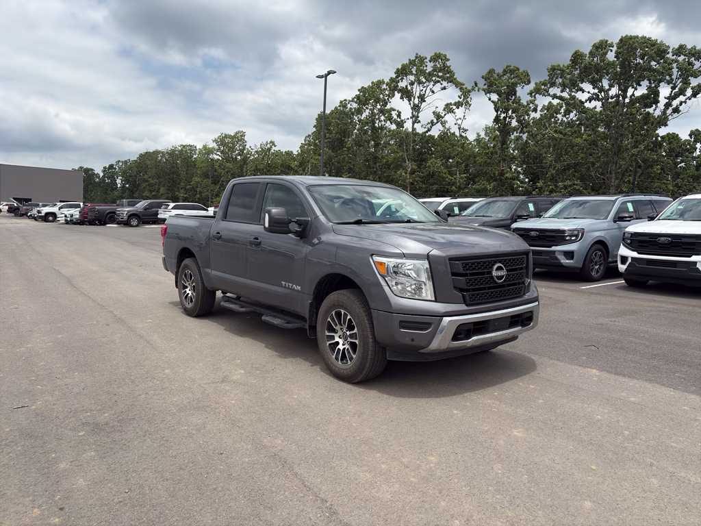 2024 Gun Metallic Nissan Titan SV 4X4 Truck
