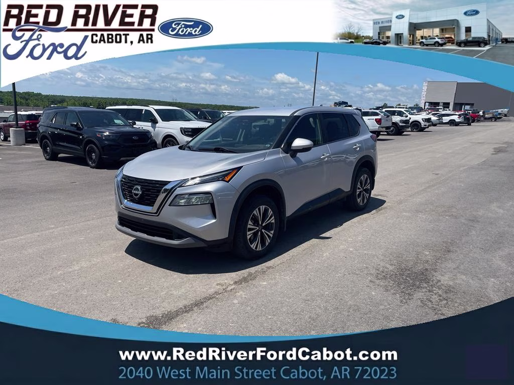 2022 Nissan Rogue SV FWD's photo