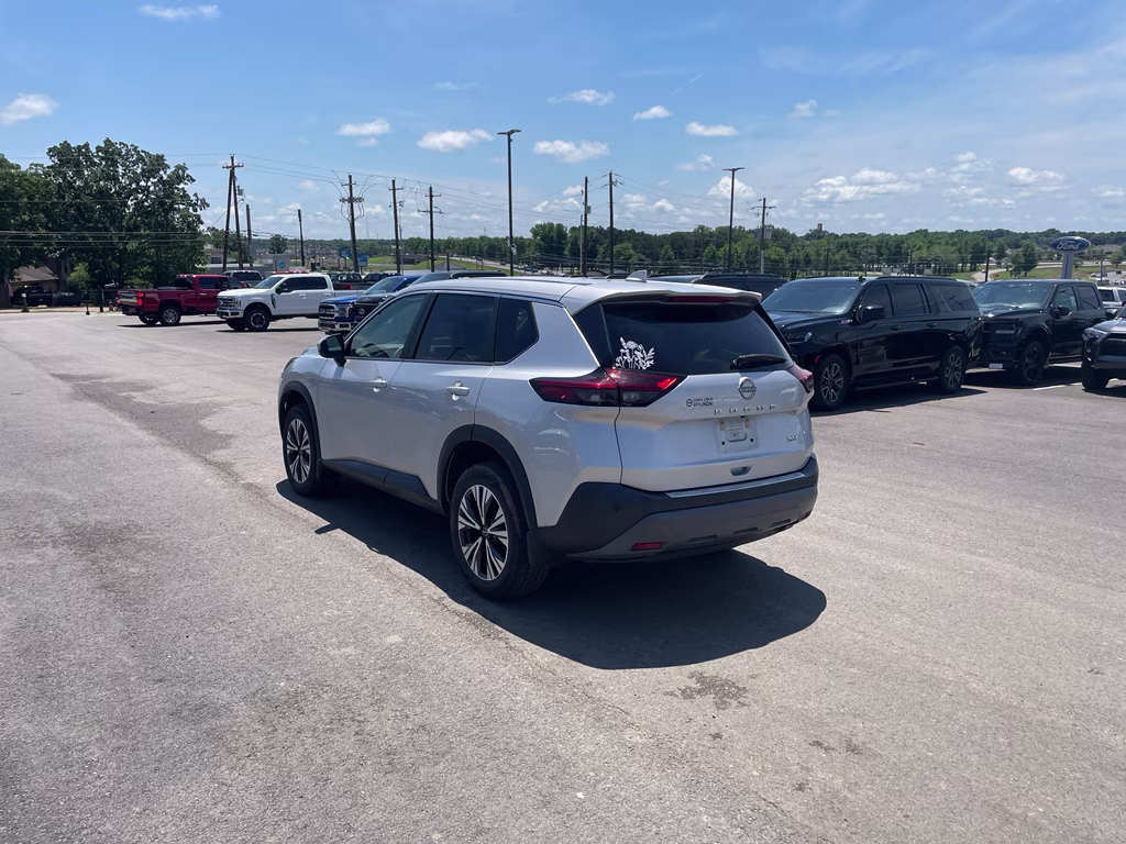 2022 Brilliant Silver Metallic Nissan Rogue SV FWD SUV