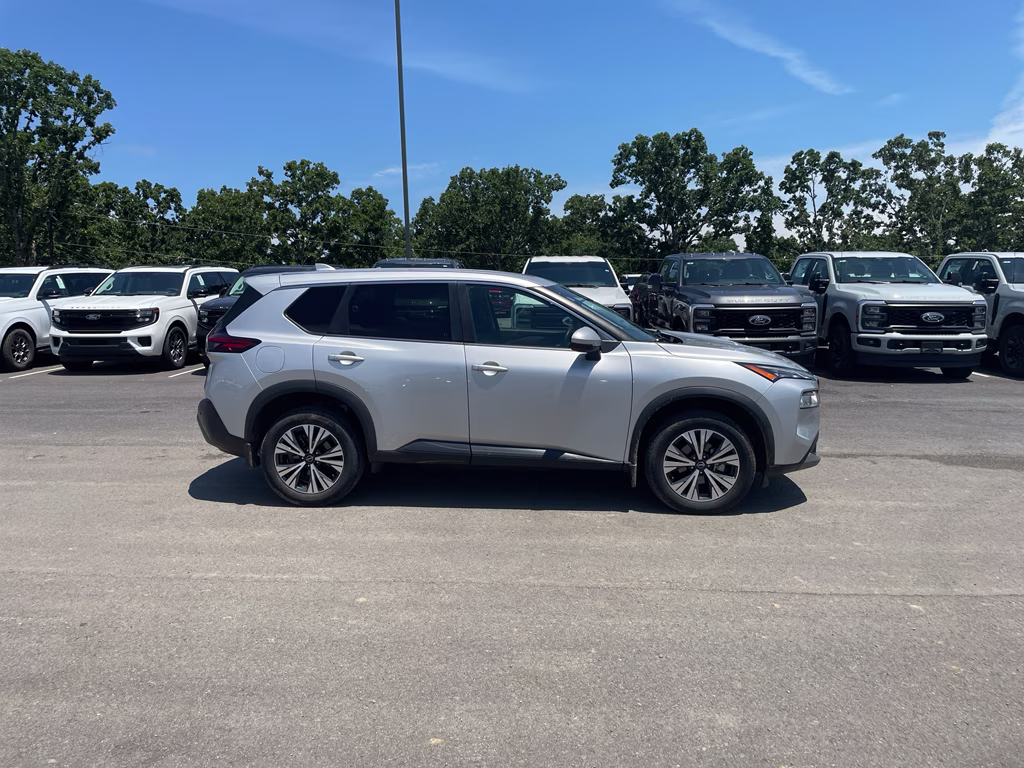 2022 Brilliant Silver Metallic Nissan Rogue SV FWD SUV