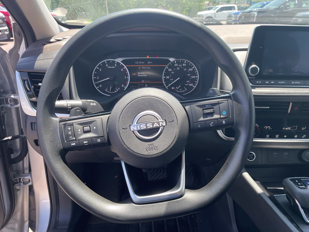 2022 Brilliant Silver Metallic Nissan Rogue SV FWD SUV