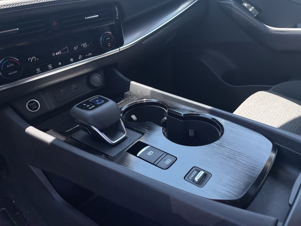 2022 Brilliant Silver Metallic Nissan Rogue SV FWD SUV