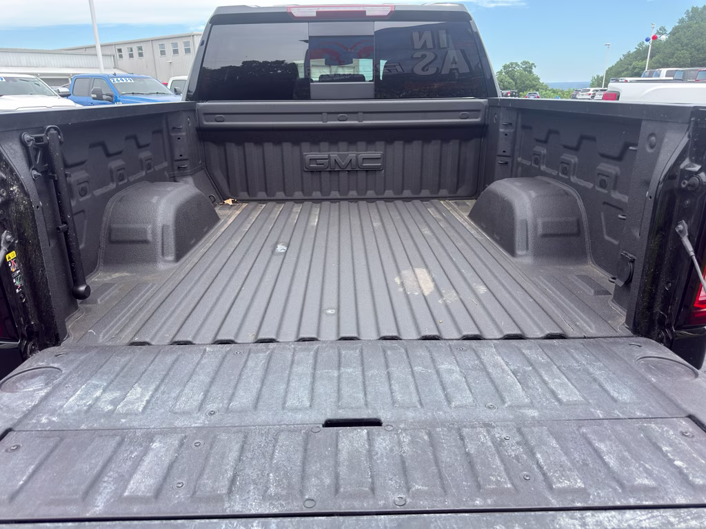 2025 Onyx Black GMC Sierra SLT 4X4 Truck