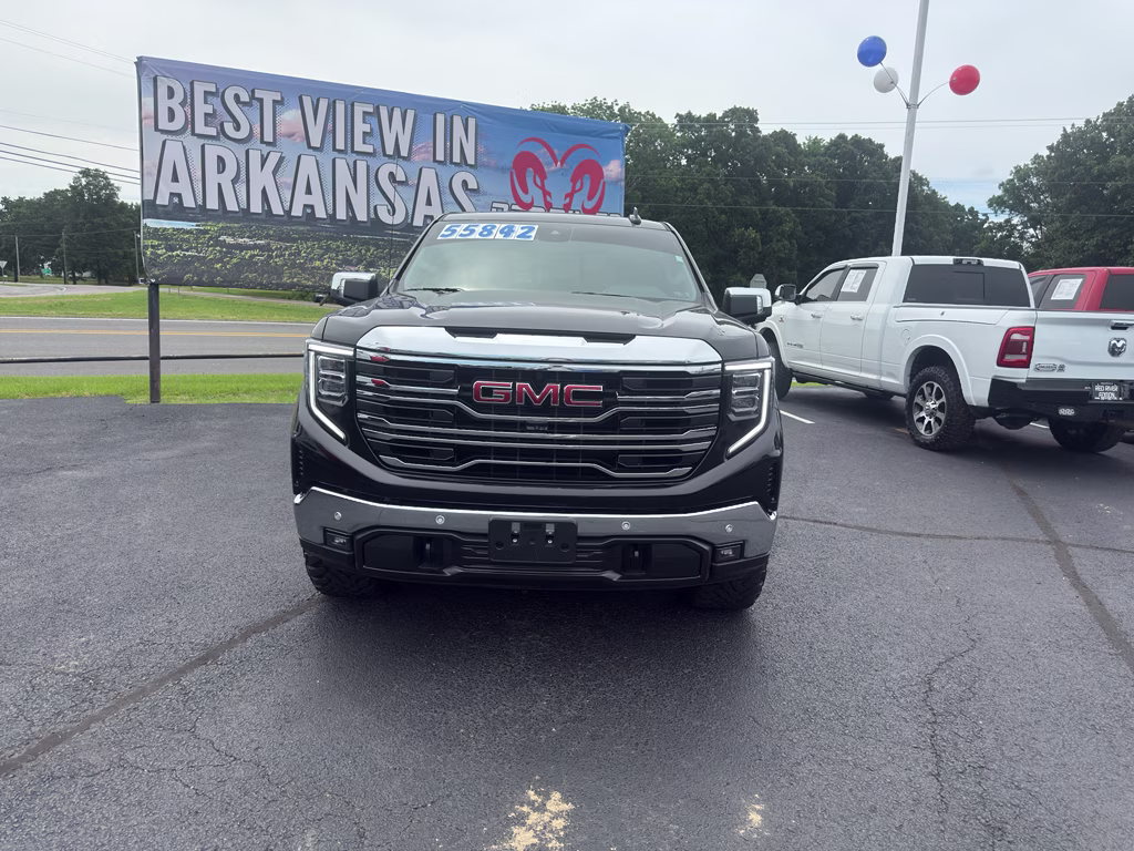 2025 Onyx Black GMC Sierra SLT 4X4 Truck