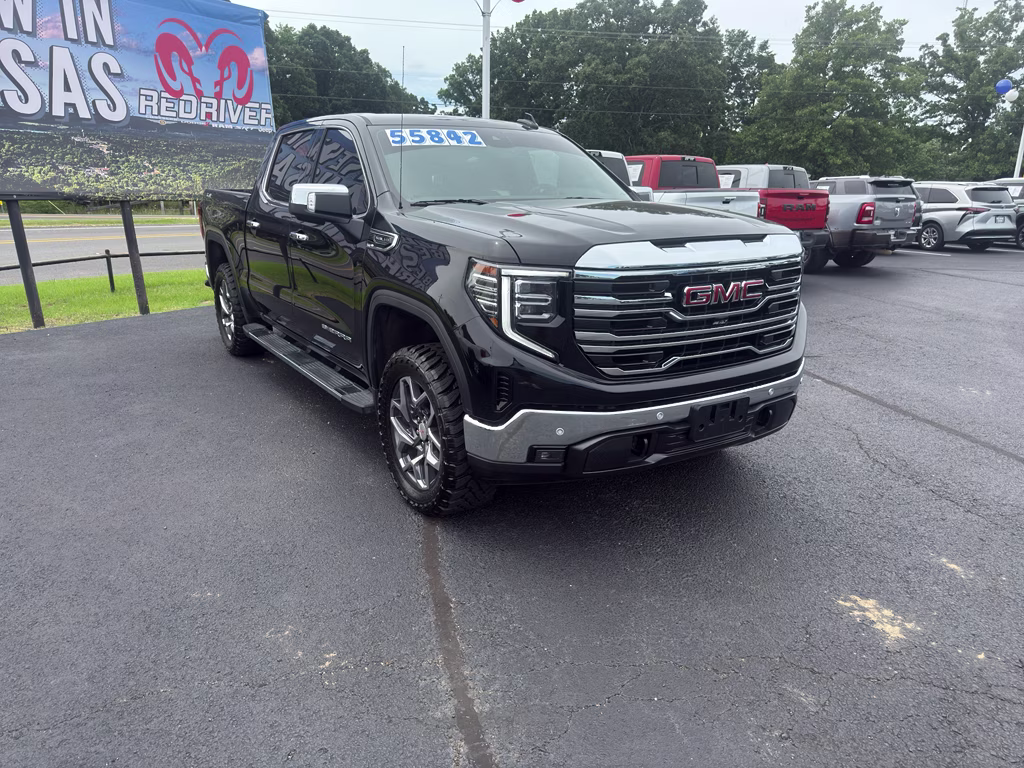 2025 Onyx Black GMC Sierra SLT 4X4 Truck