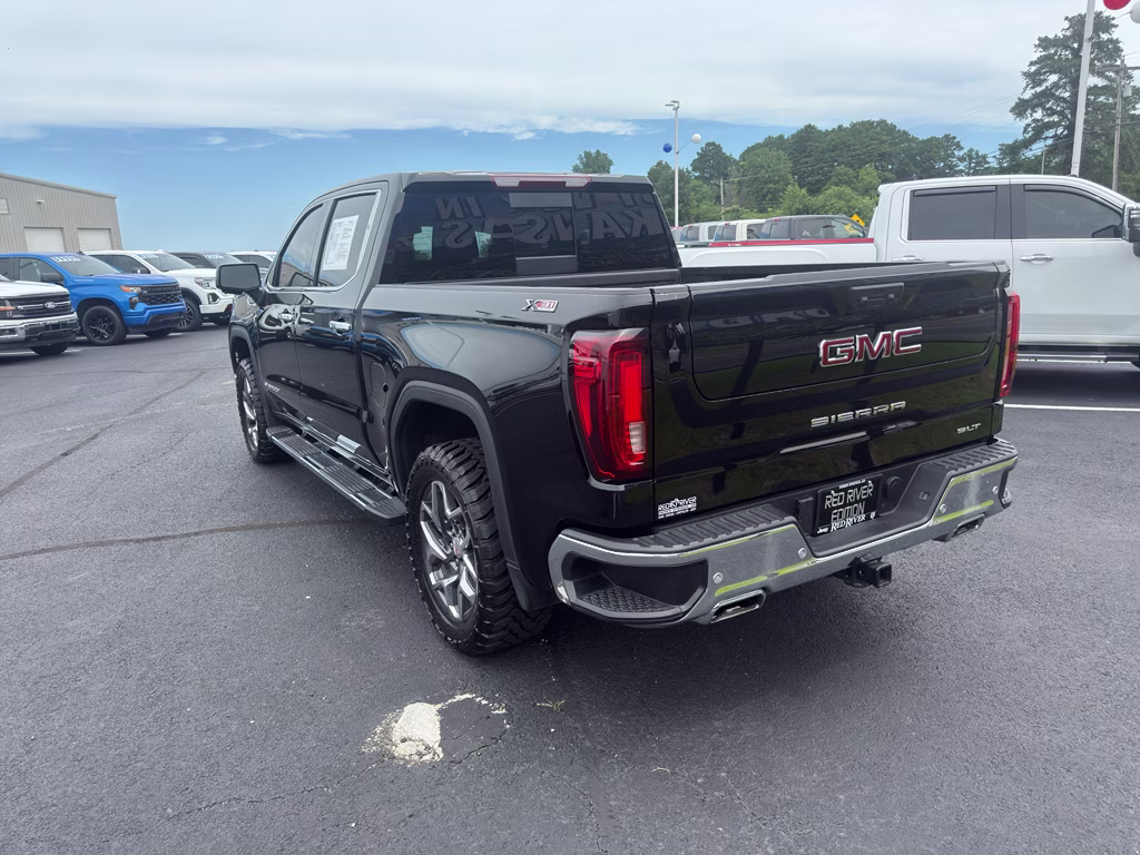 2025 Onyx Black GMC Sierra SLT 4X4 Truck