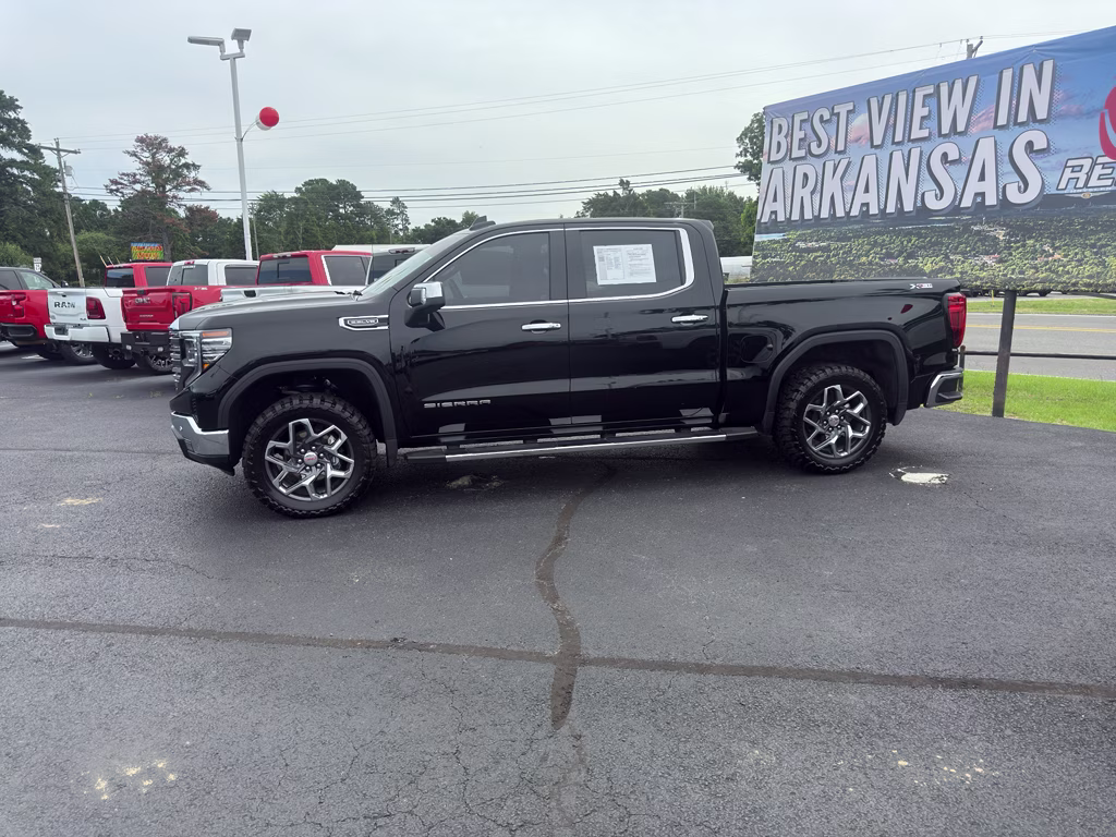 2025 Onyx Black GMC Sierra SLT 4X4 Truck