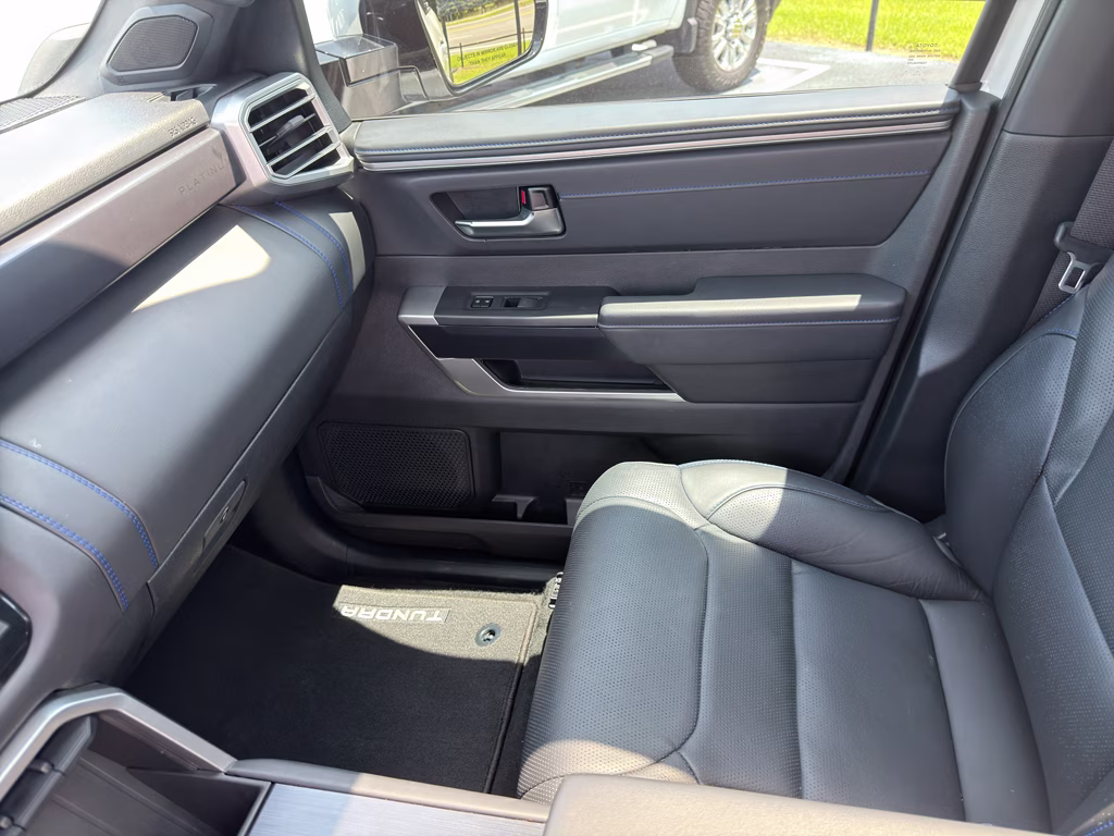 2024 Wind Chill Pearl Toyota Tundra Hybrid Platinum Hybrid 4X4 Truck