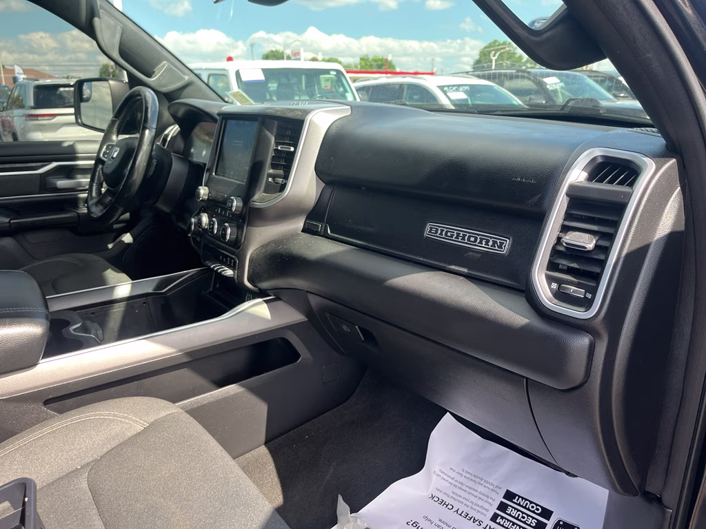 2020 Diamond Black Crystal Pearlcoat Ram 1500 Big Horn 4X4 Truck