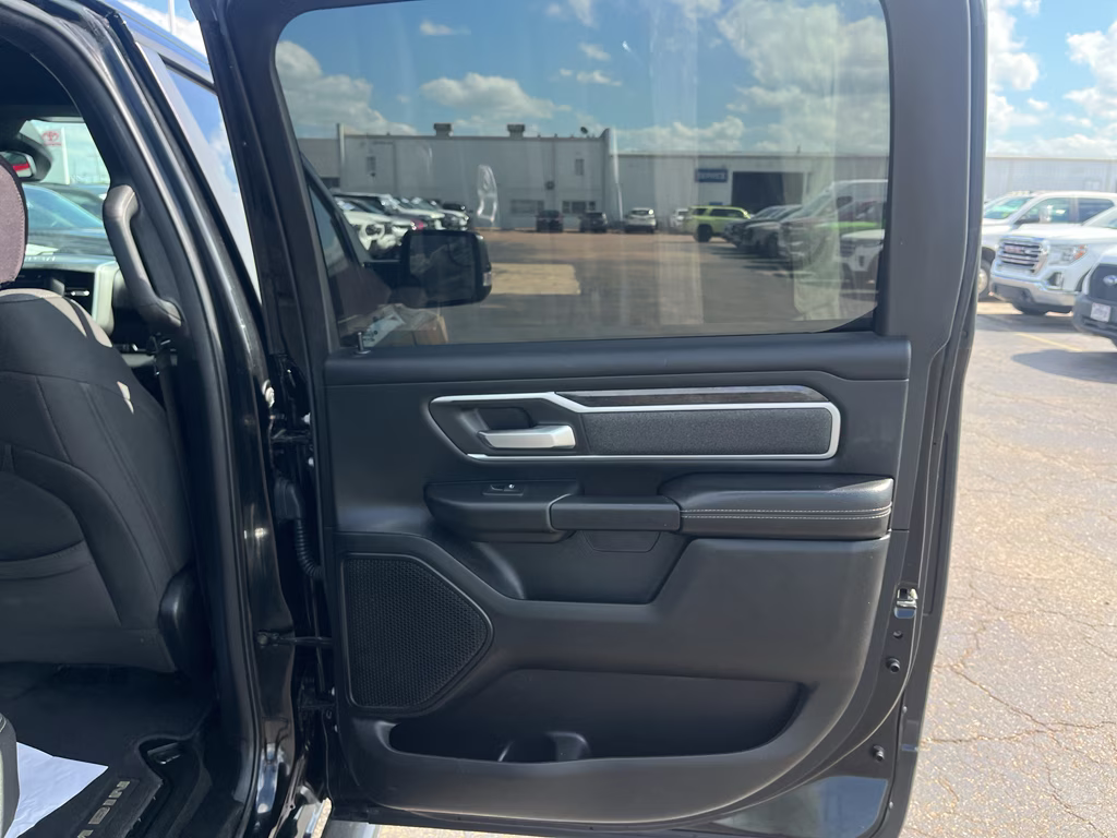 2020 Diamond Black Crystal Pearlcoat Ram 1500 Big Horn 4X4 Truck
