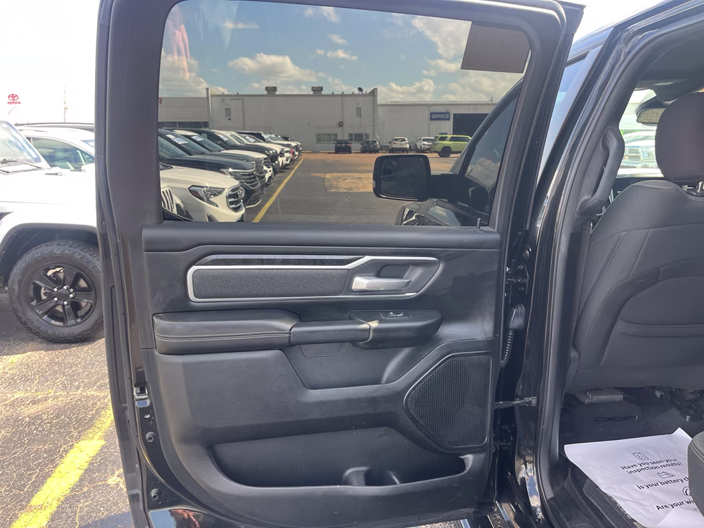 2020 Diamond Black Crystal Pearlcoat Ram 1500 Big Horn 4X4 Truck