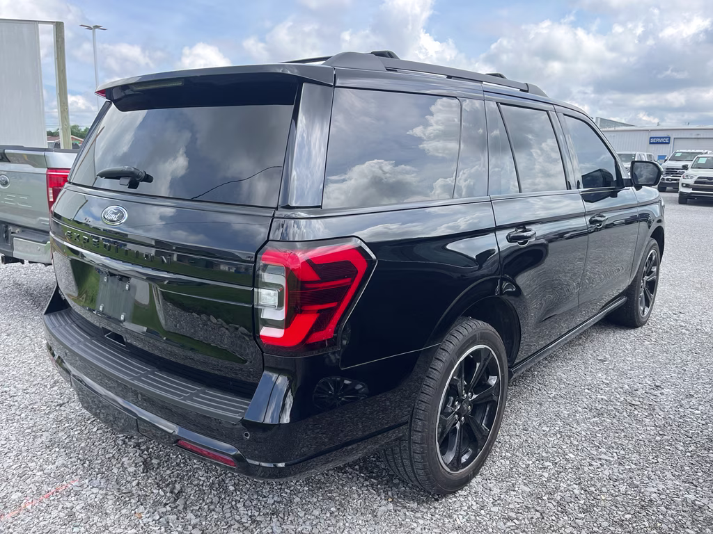 2023 Agate Black Metallic Ford Expedition Limited 4X4 SUV