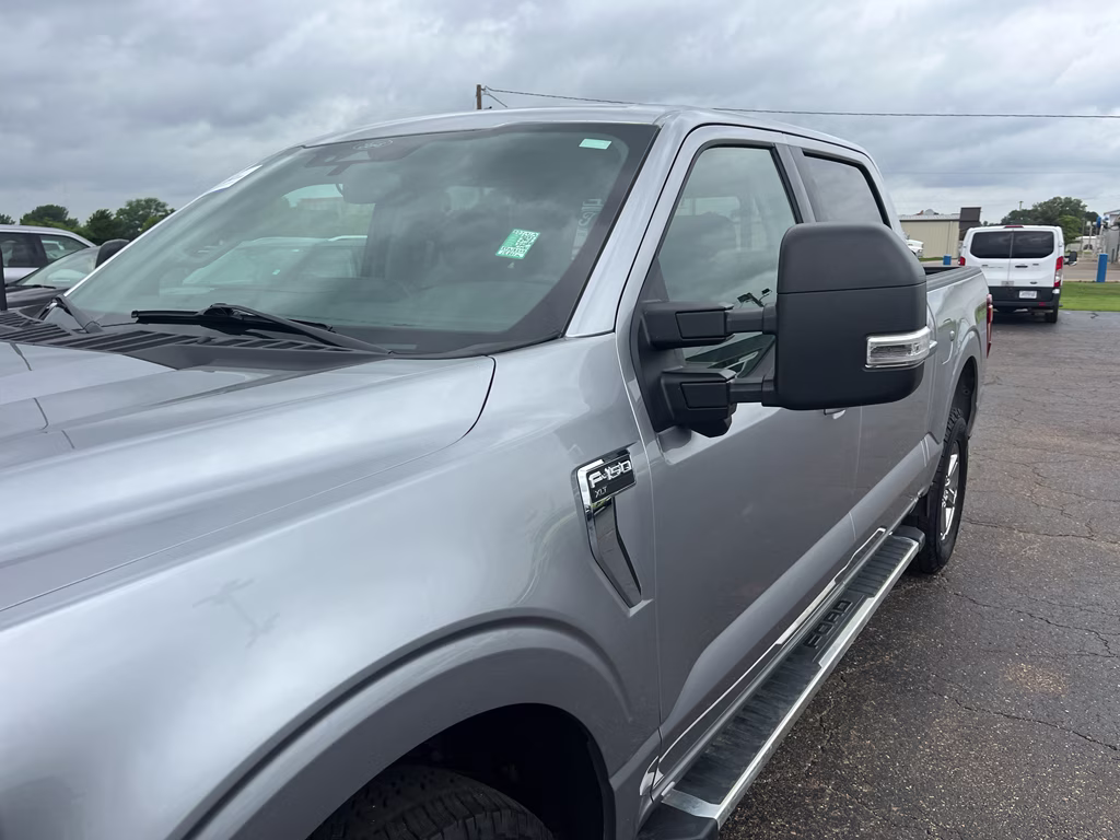 2024 Iconic Silver Metallic Ford F-150 XLT 4X4 Truck