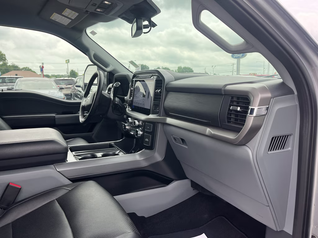 2024 Iconic Silver Metallic Ford F-150 XLT 4X4 Truck