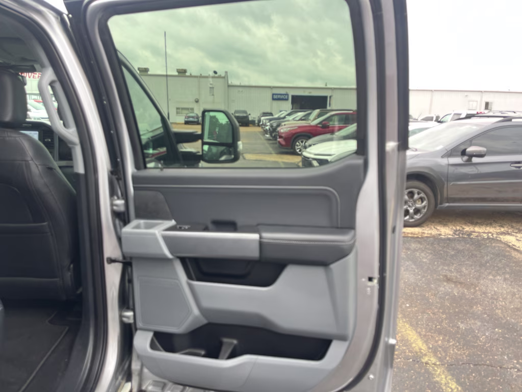 2024 Iconic Silver Metallic Ford F-150 XLT 4X4 Truck