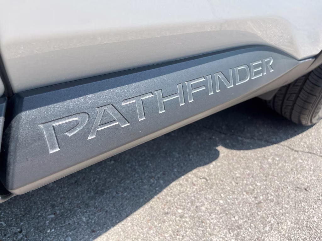 2025 Brilliant Silver Metallic Nissan Pathfinder SL FWD SUV
