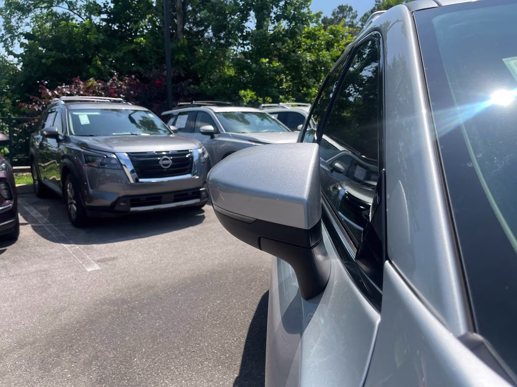 2025 Brilliant Silver Metallic Nissan Pathfinder SL FWD SUV