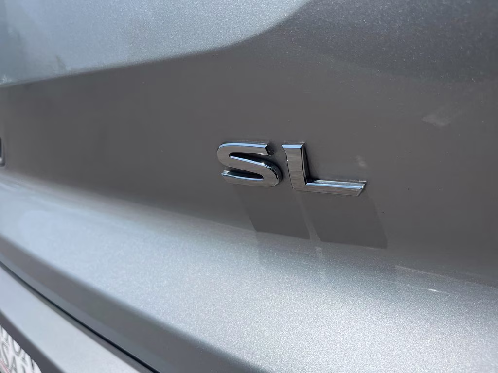 2025 Brilliant Silver Metallic Nissan Pathfinder SL FWD SUV