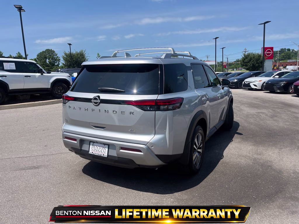 2025 Brilliant Silver Metallic Nissan Pathfinder SL FWD SUV