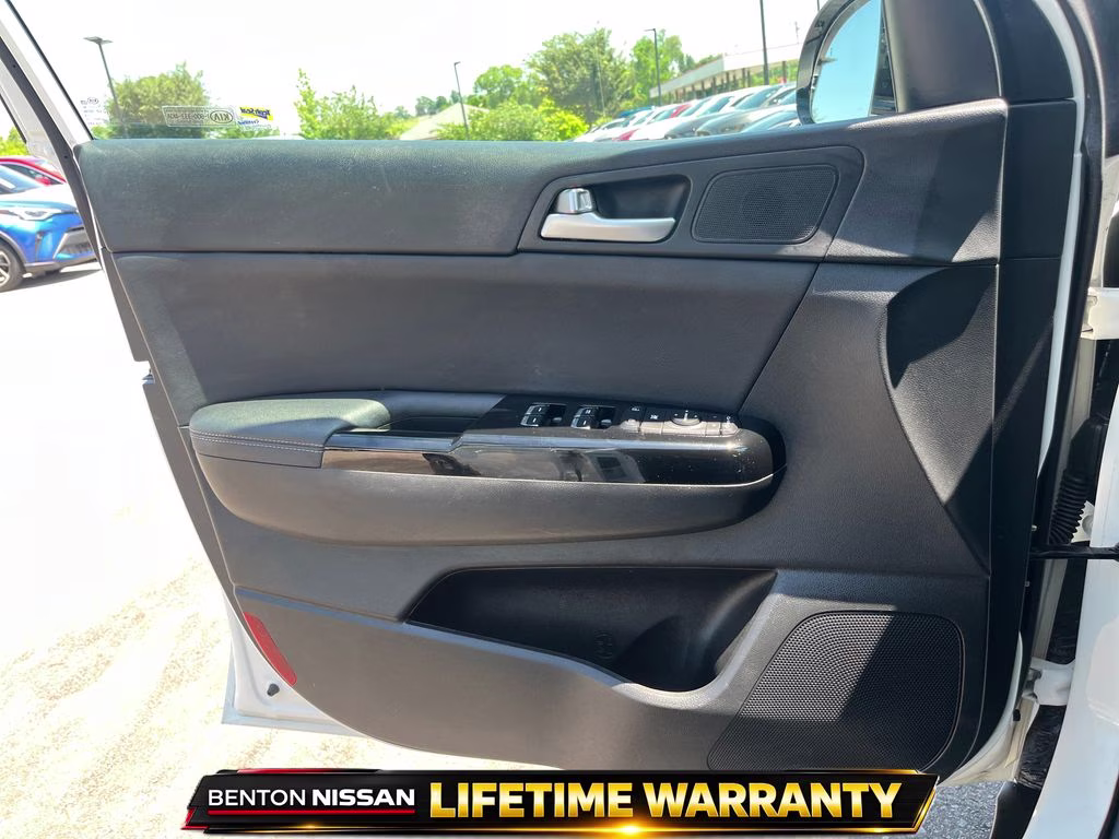 2022 Snow White Pearl Kia Sportage EX FWD SUV