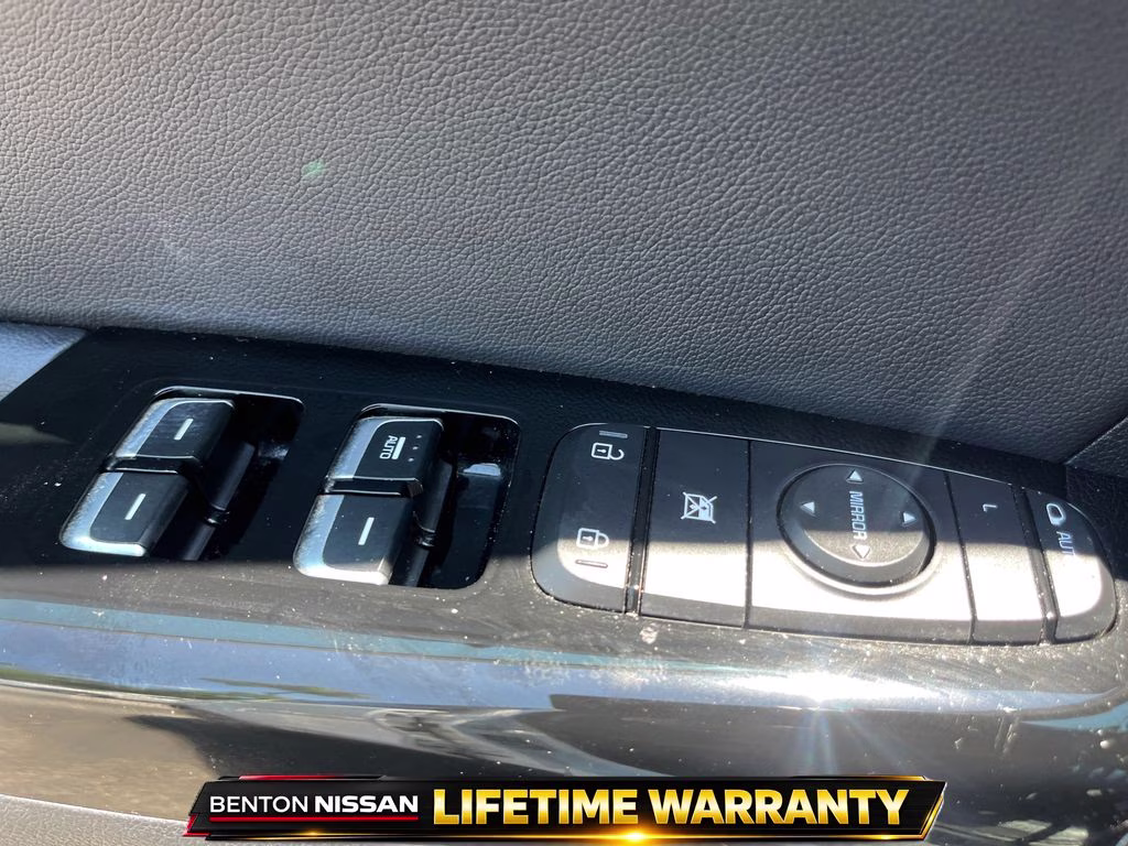 2022 Snow White Pearl Kia Sportage EX FWD SUV