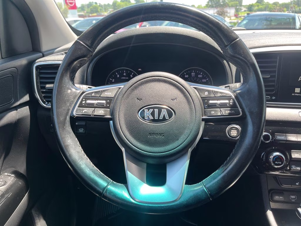 2022 Snow White Pearl Kia Sportage EX FWD SUV