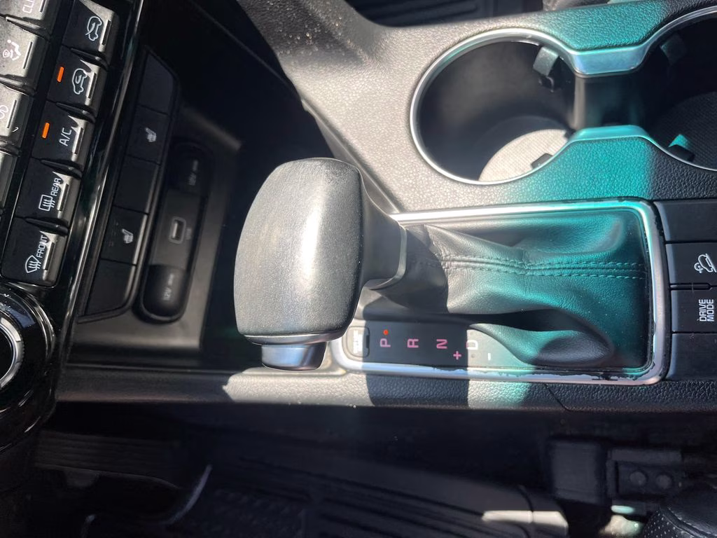 2022 Snow White Pearl Kia Sportage EX FWD SUV